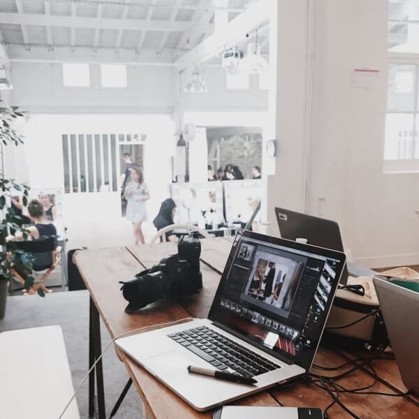 Czas pracy - Wykorzystaj aplikacje do zarządzania czasem pracy.